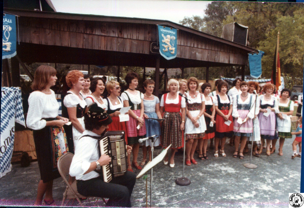 1978 09 30 05 Charleston SC German Club Magnolia Gardens.jpg